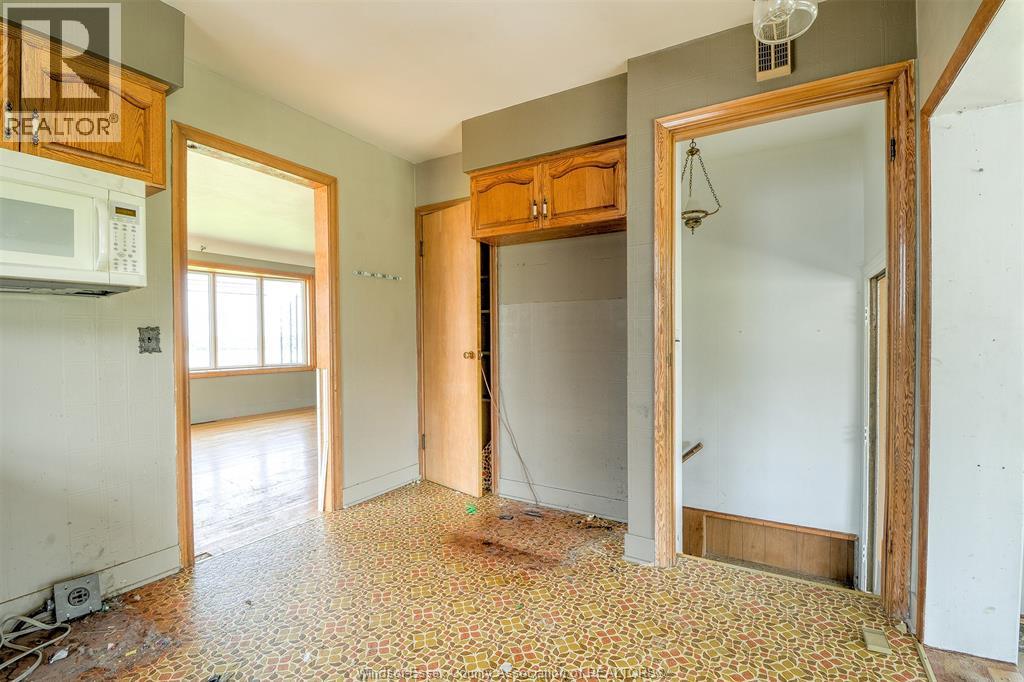 209 SANDWICH STREET North - 24