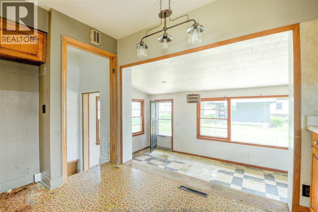 209 SANDWICH STREET North - 25