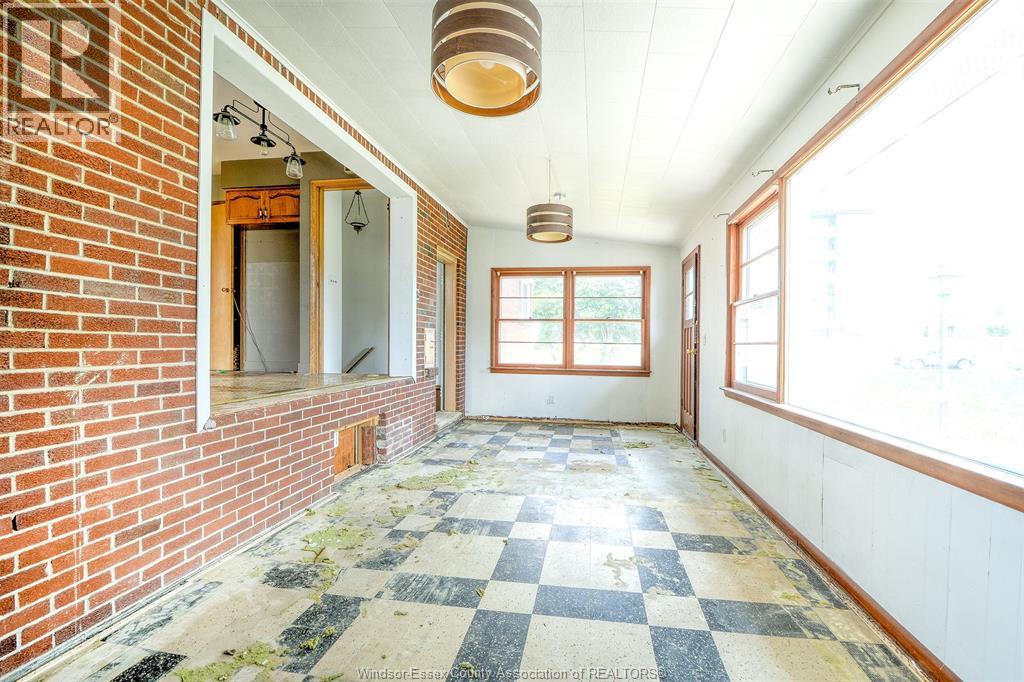 209 SANDWICH STREET North - 29