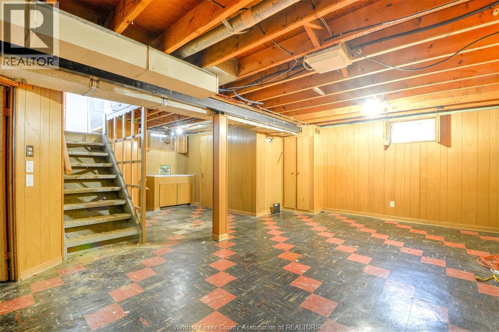 209 SANDWICH STREET North - 32
