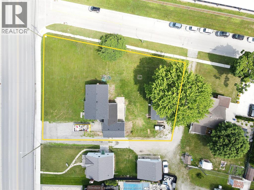 209 SANDWICH STREET North - 40