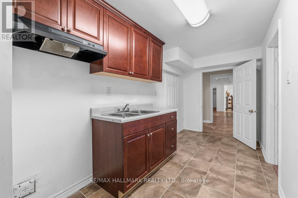 321 GRAND VELLORE CRESCENT - 45
