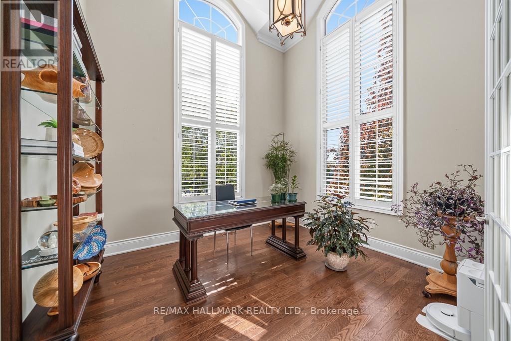321 GRAND VELLORE CRESCENT - 4