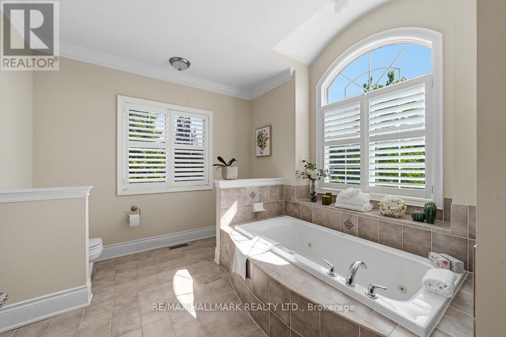 321 GRAND VELLORE CRESCENT - 24