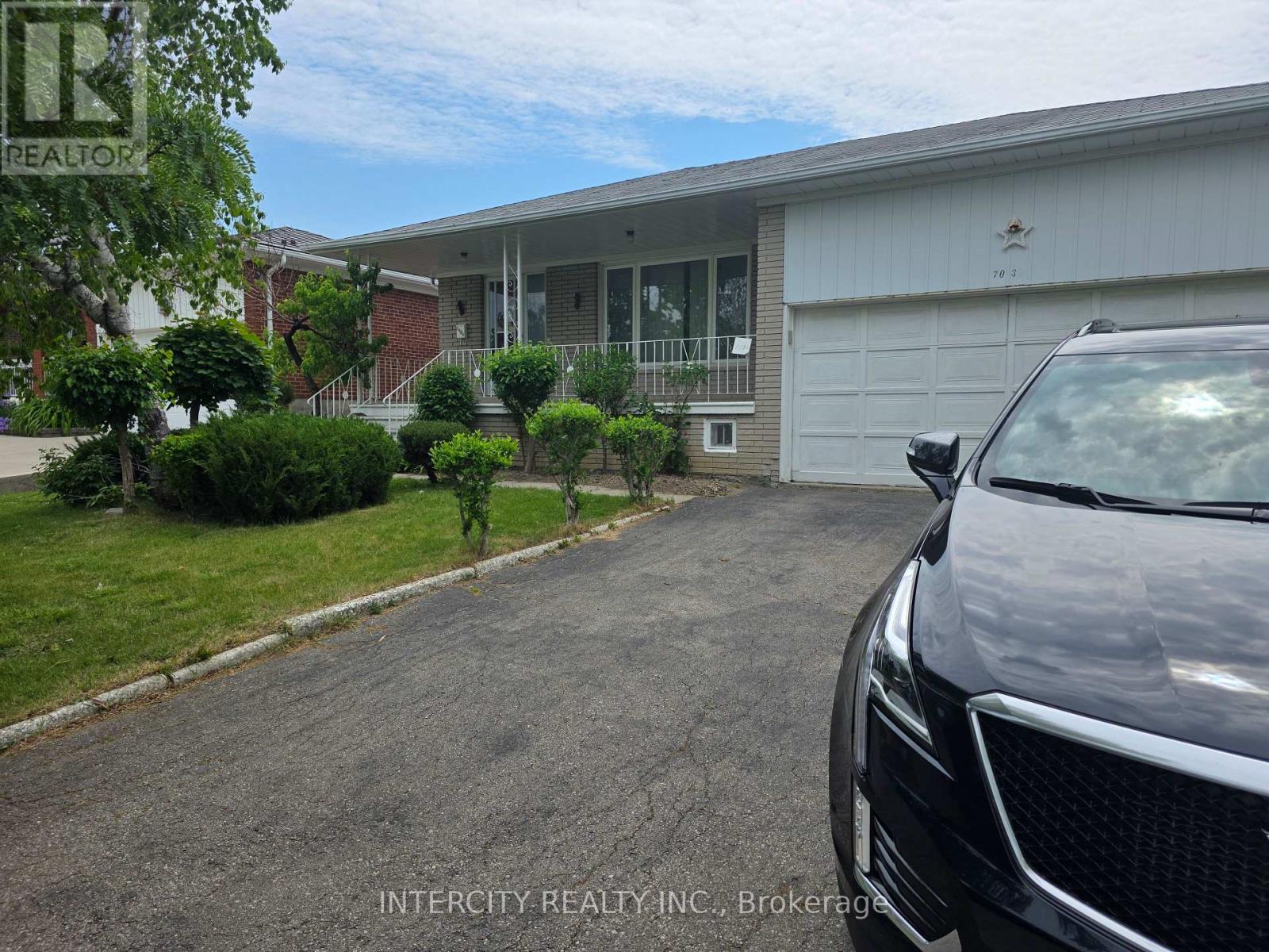 7030 DARCEL AVENUE - 4