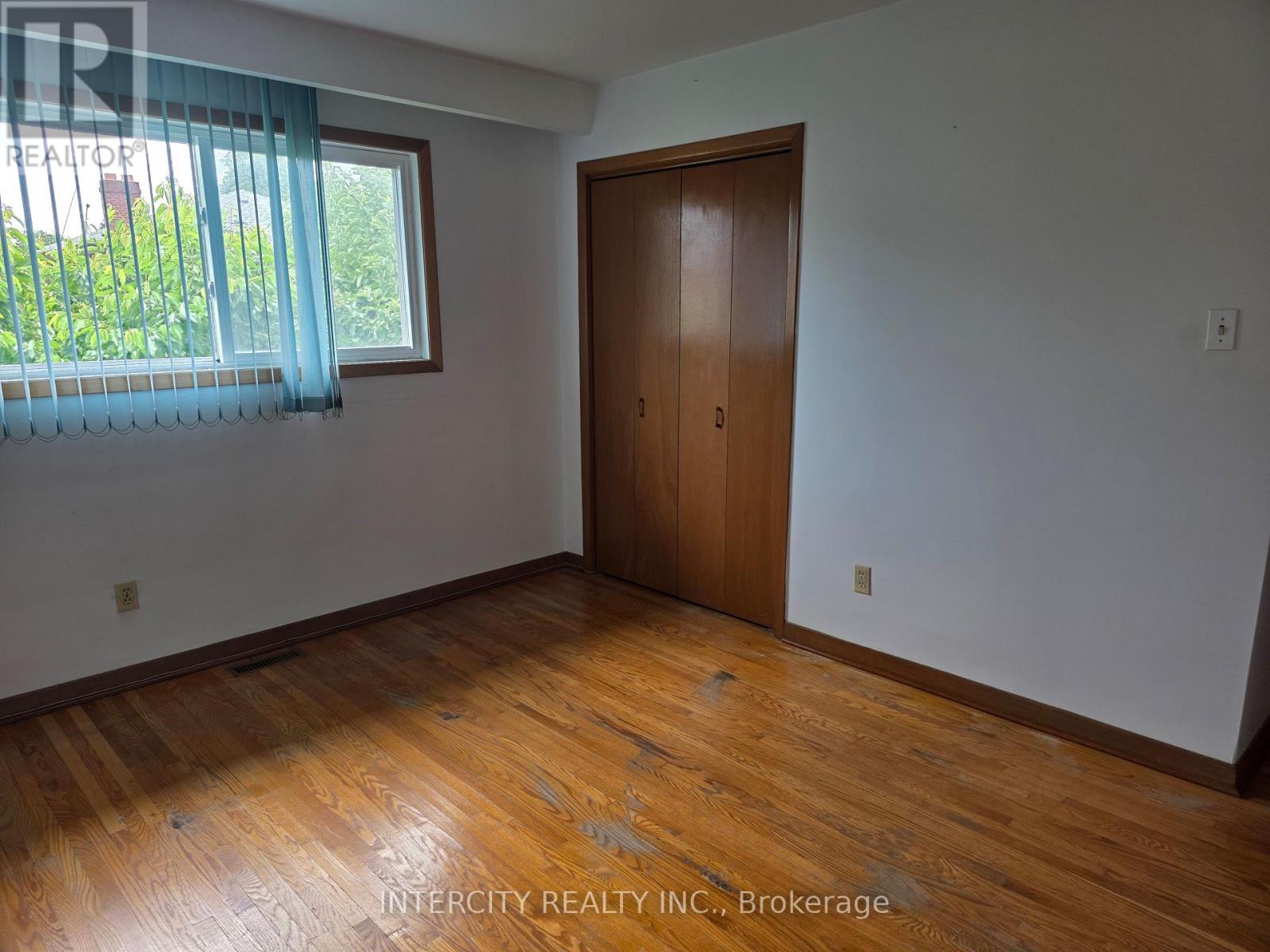 7030 DARCEL AVENUE - 19