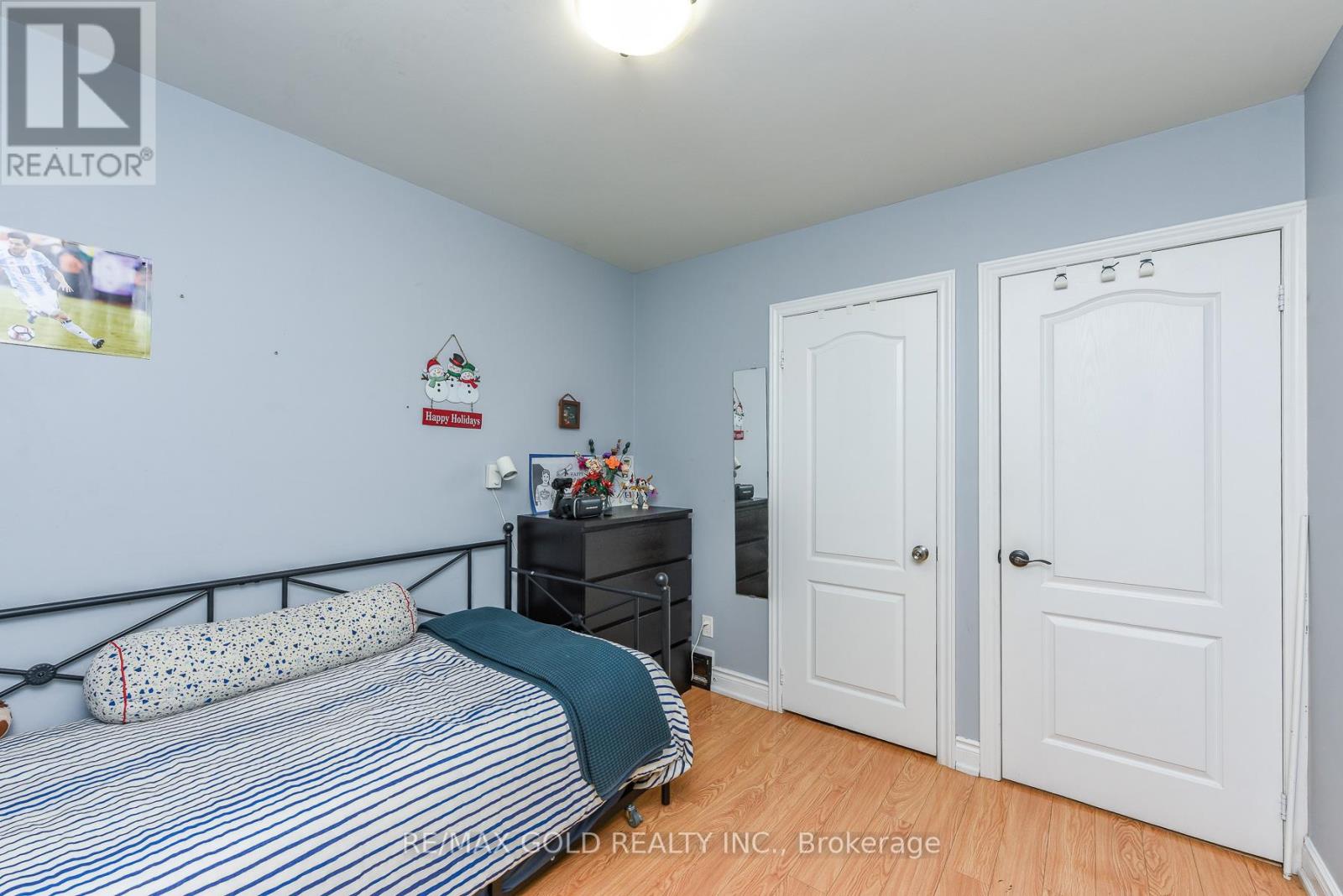18 DRURY CRESCENT - 25