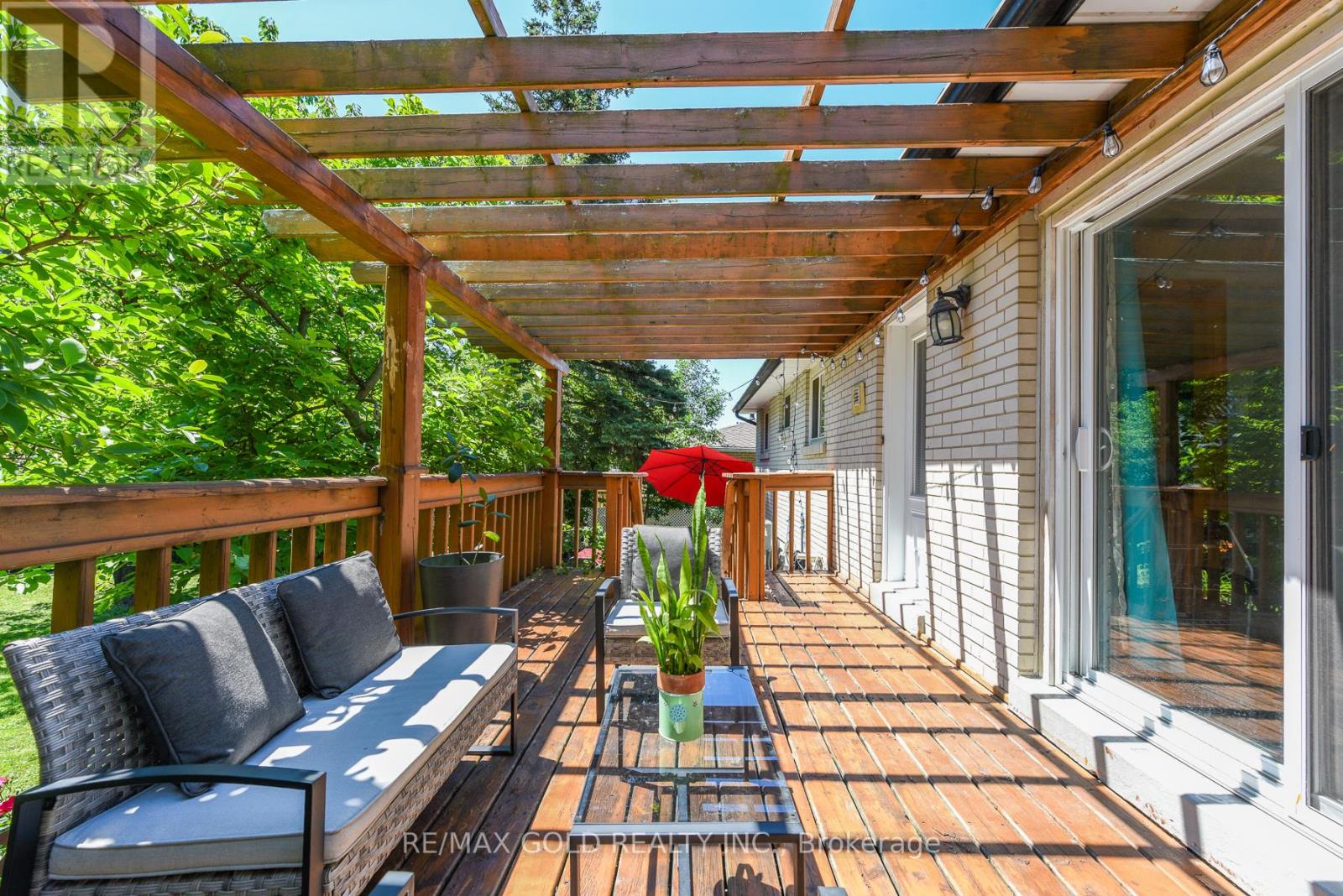 18 DRURY CRESCENT - 45