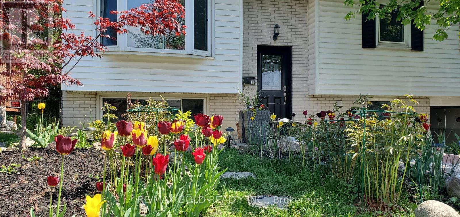 18 DRURY CRESCENT - 49