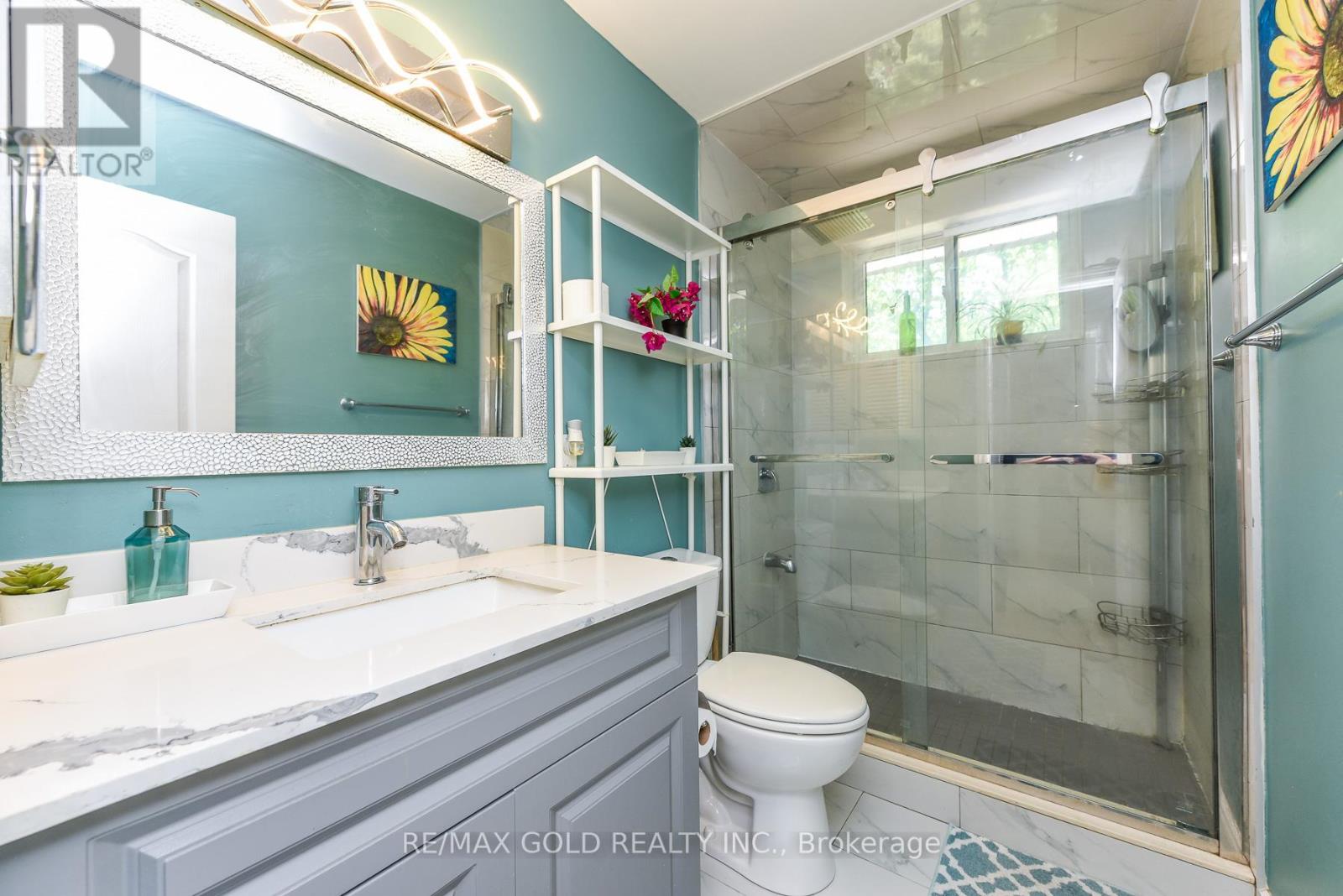 18 DRURY CRESCENT - 30
