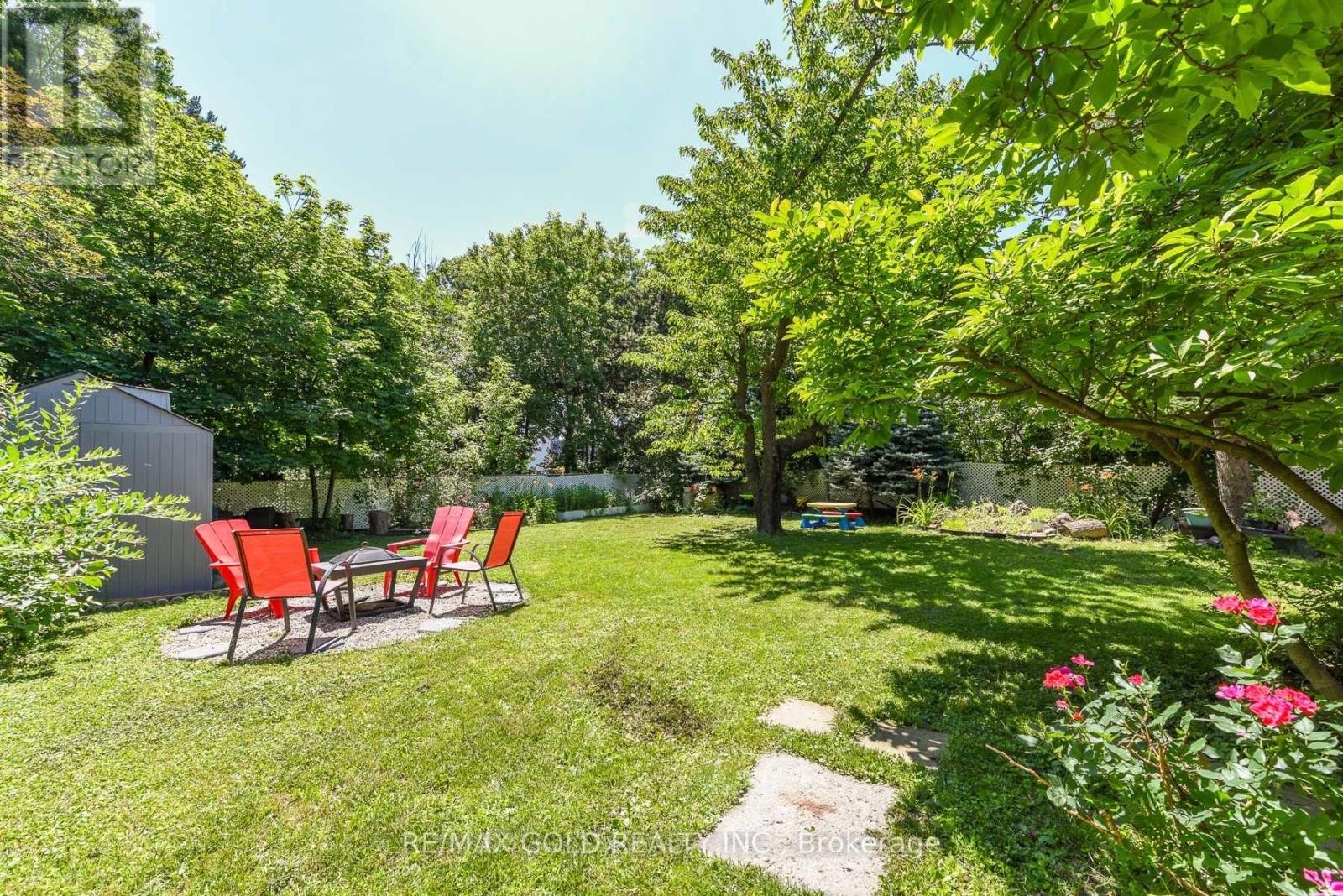 18 DRURY CRESCENT - 50