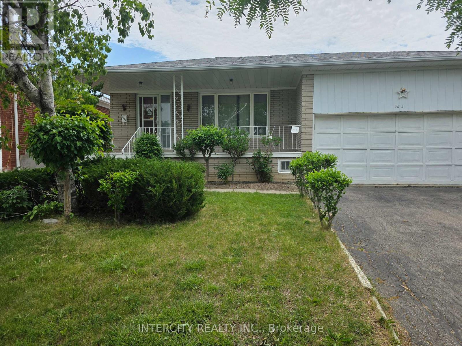 7030 DARCEL AVENUE - 1