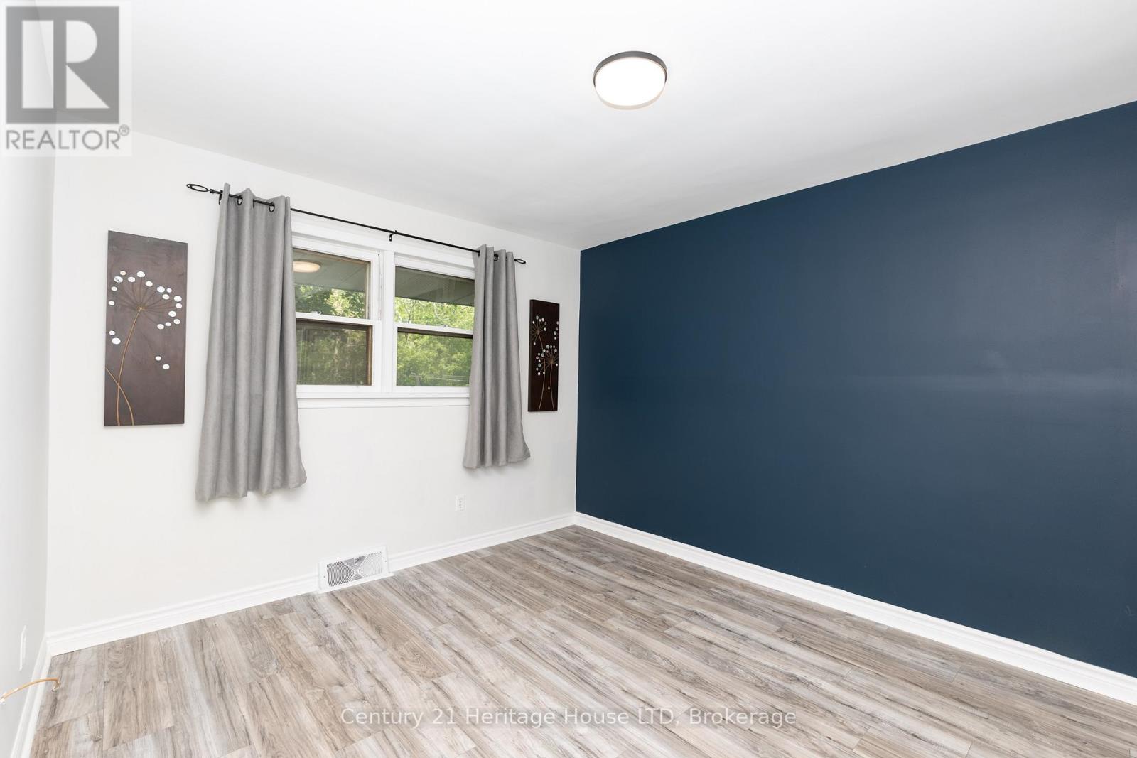 101 BUNTING ROAD - 15