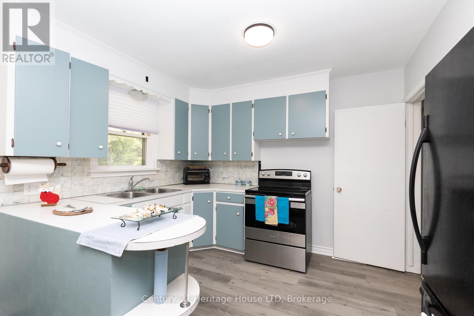 101 BUNTING ROAD - 6