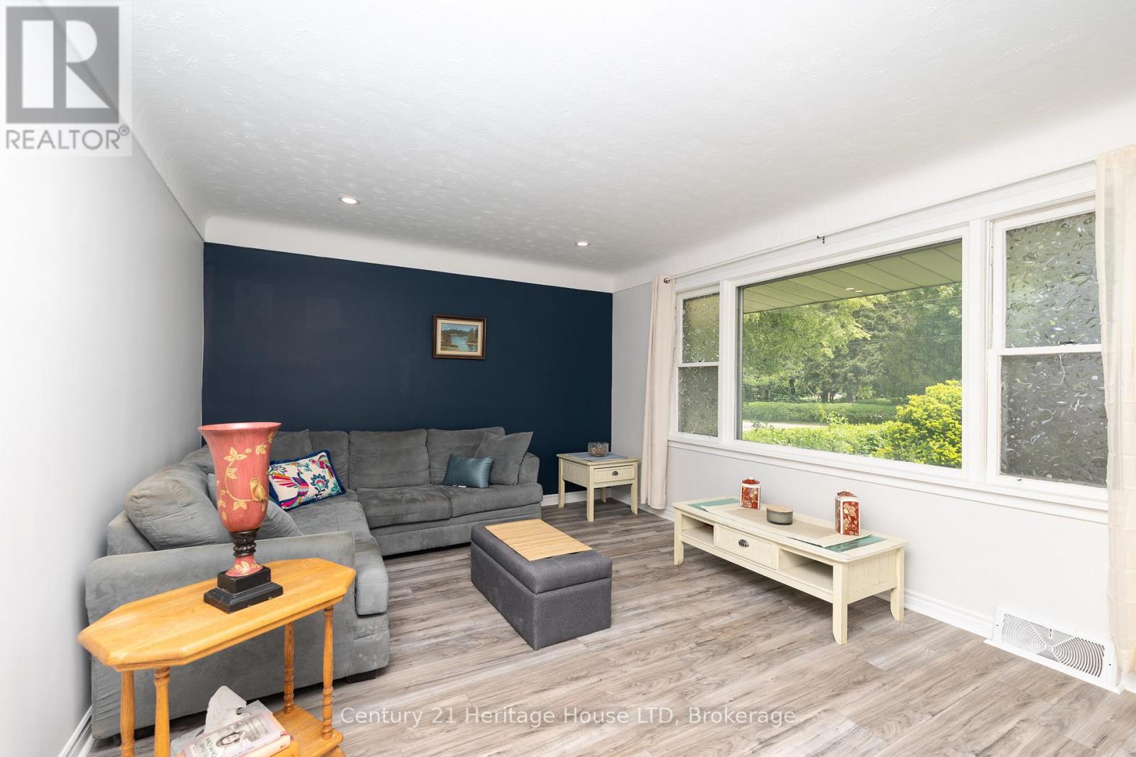 101 BUNTING ROAD - 3