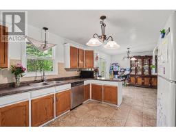Primary Bedroom - 2 Tower Road, Rideau Lakes, ON K0G1L0 Photo 8