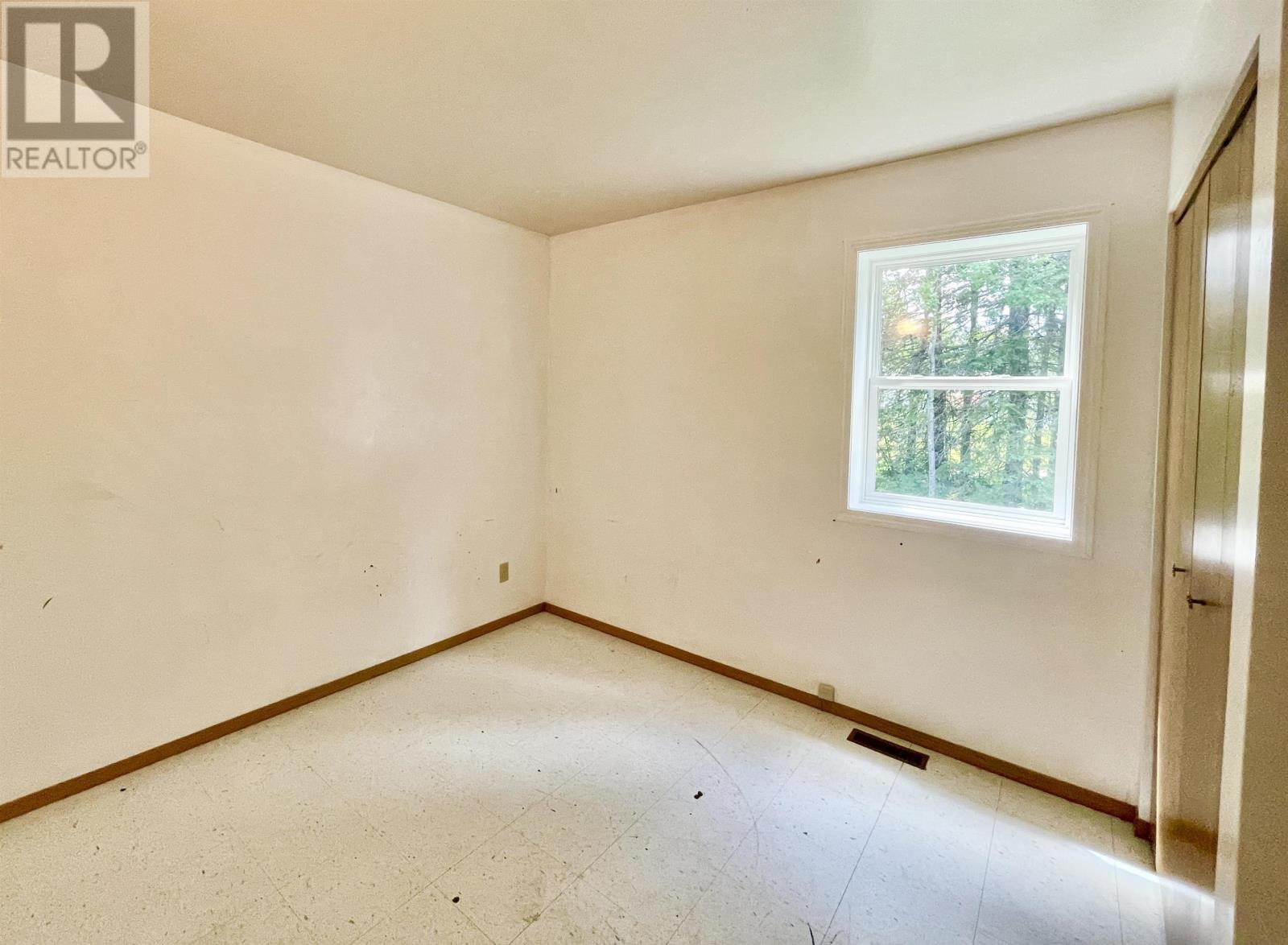 20 Falls RD - 11