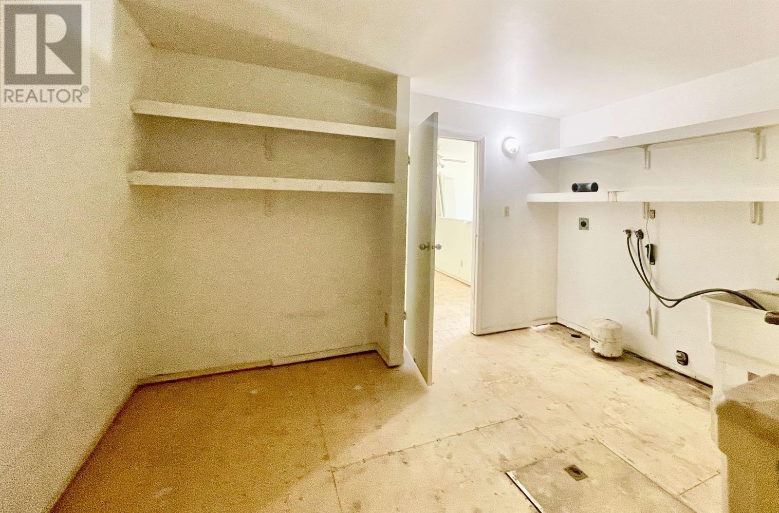 29 Bay ST - 6