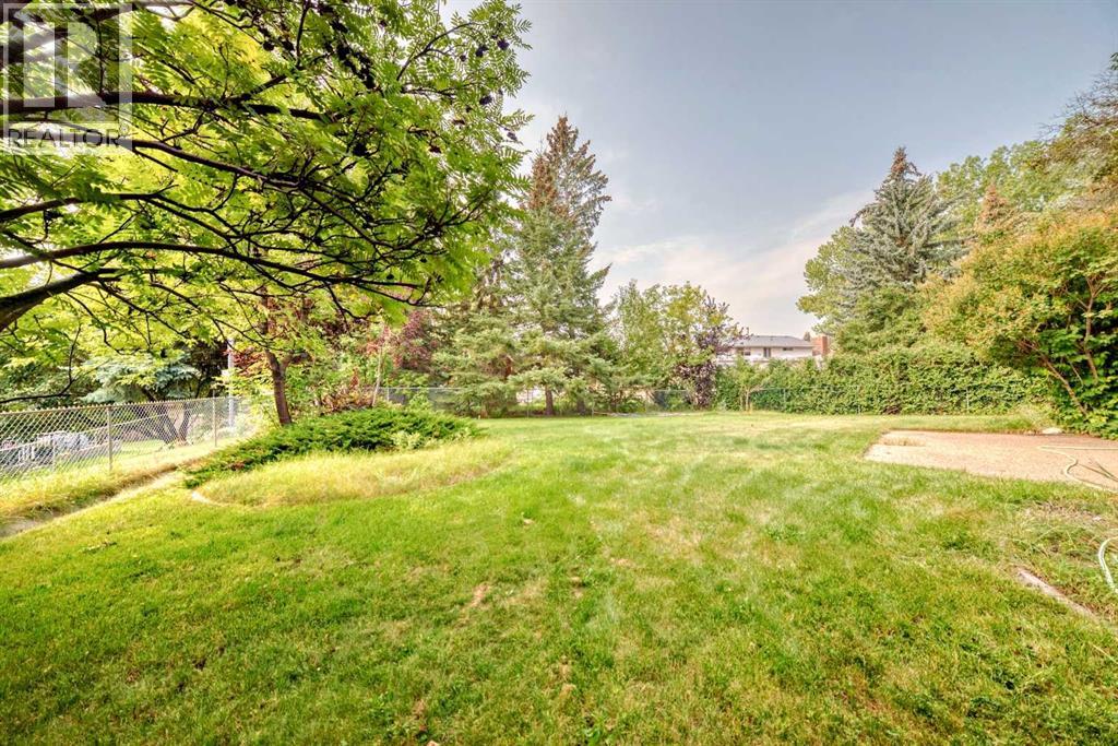 131 Varsity Estates Terrace NW - 44