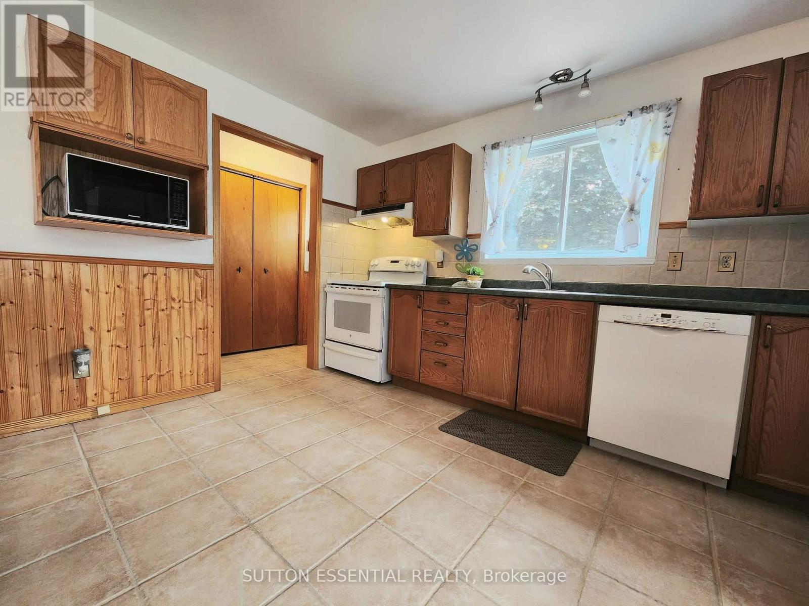 5128 MEADOWLAND DRIVE - 12