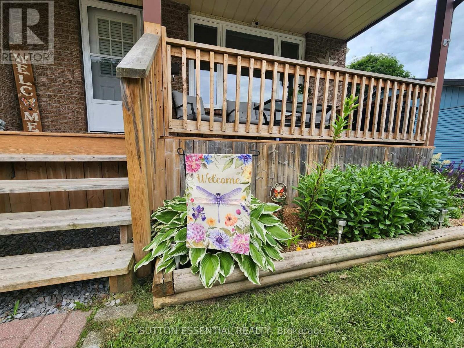 5128 MEADOWLAND DRIVE - 36