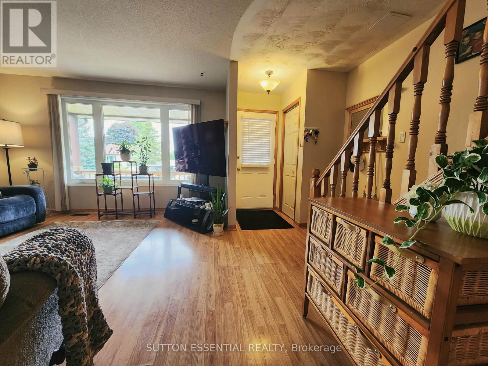5128 MEADOWLAND DRIVE - 5