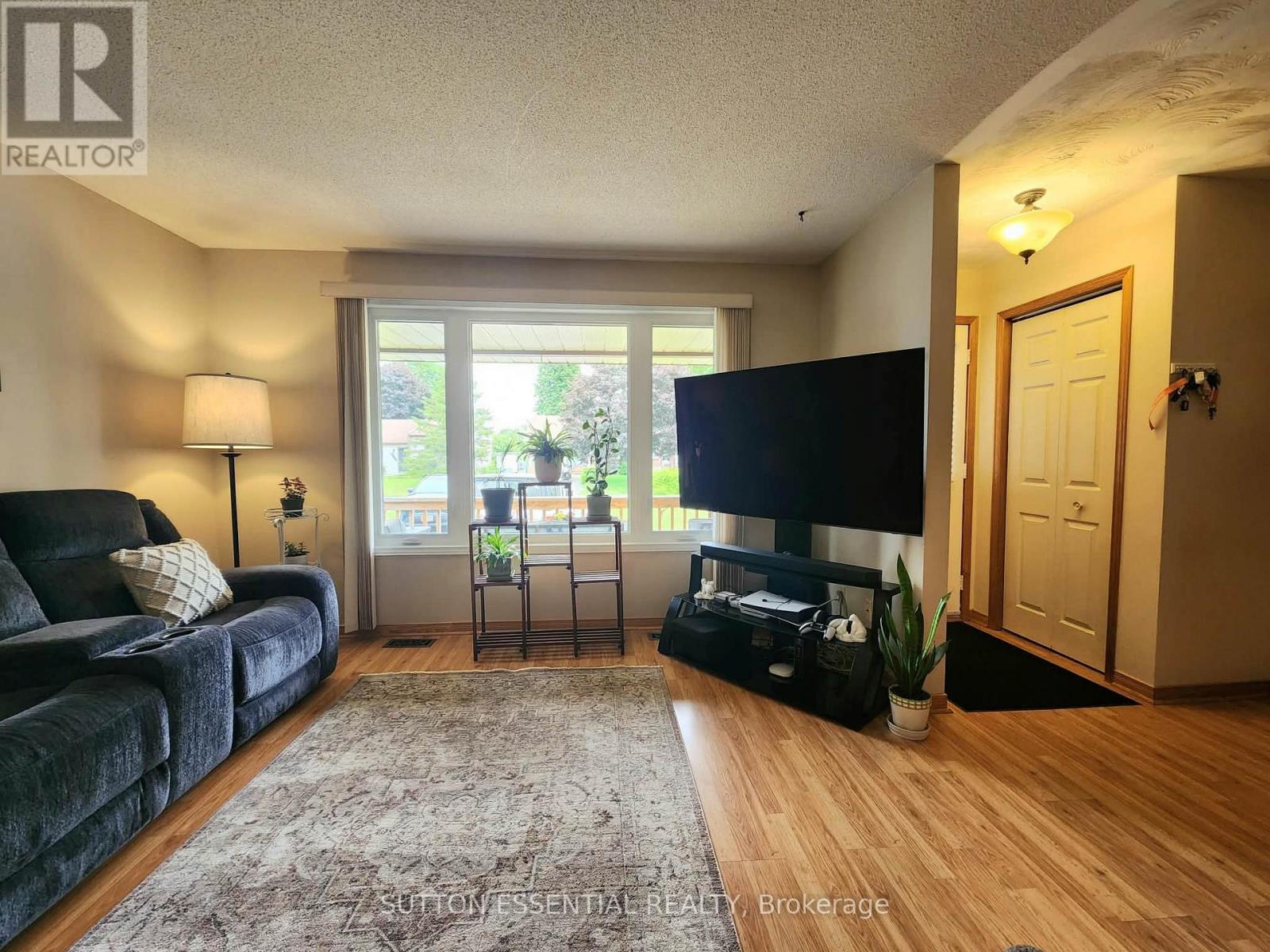 5128 MEADOWLAND DRIVE - 7