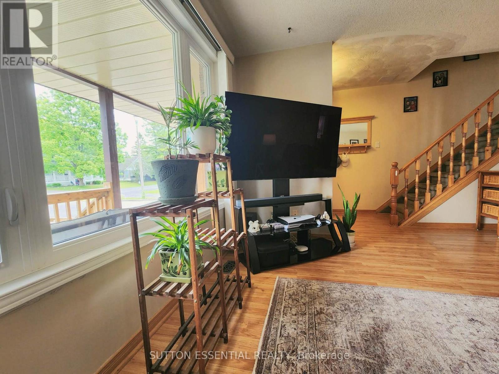 5128 MEADOWLAND DRIVE - 9