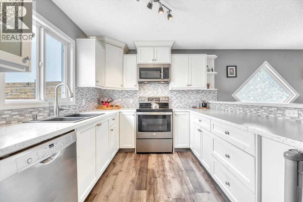 156 Aspen Creek Crescent - 15