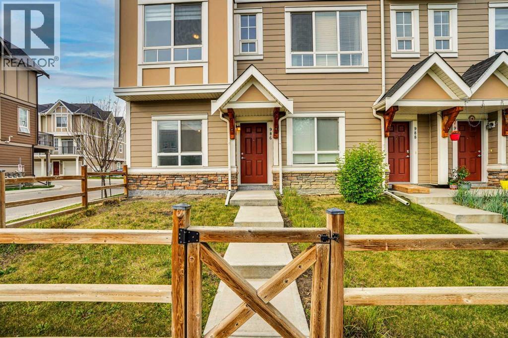 986 Sherwood Boulevard NW - 3