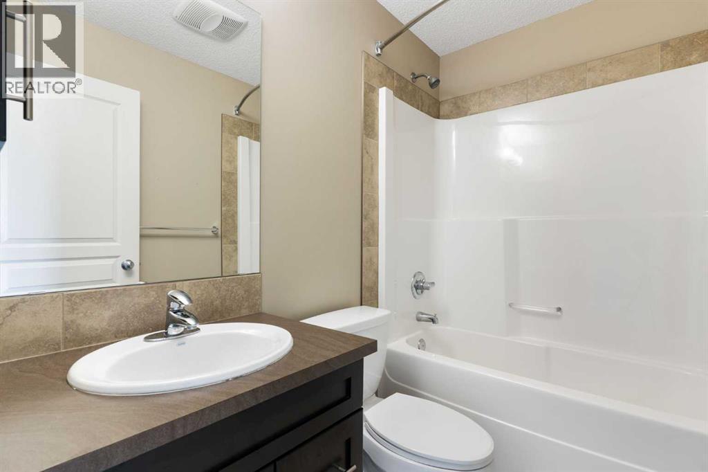 638 River Heights Crescent - 30