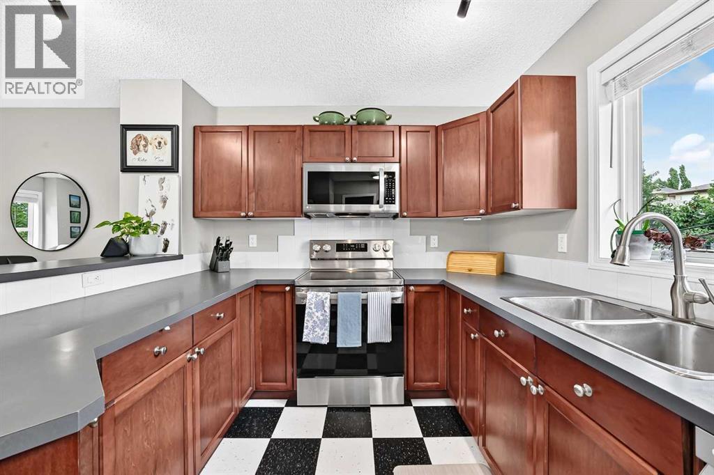 22 Everwillow Circle SW - 11