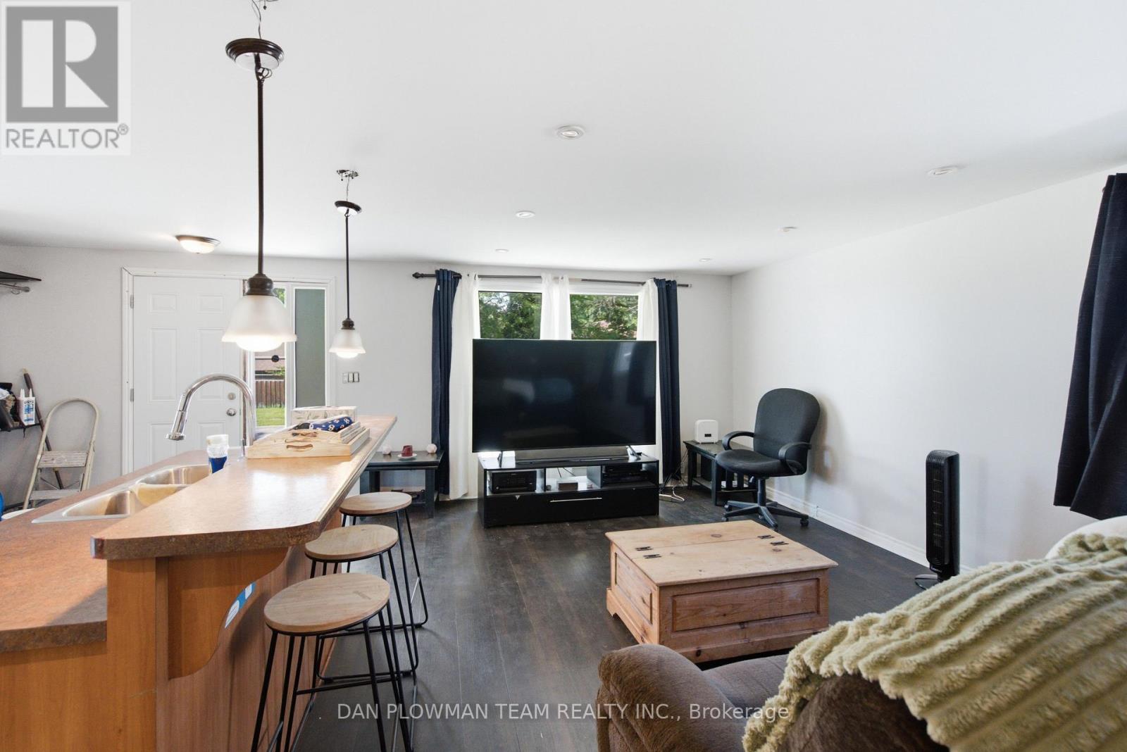 1185 NORMAN COURT - 6