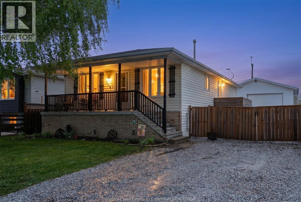 114 GLOUCESTER DRIVE - 1