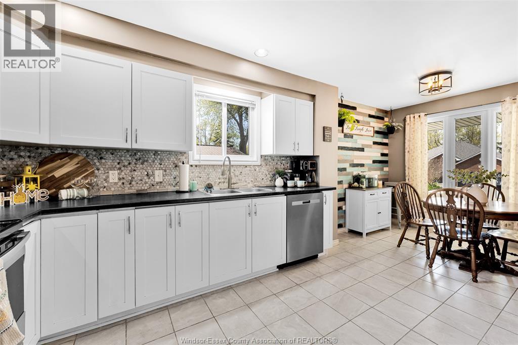 114 GLOUCESTER DRIVE - 16