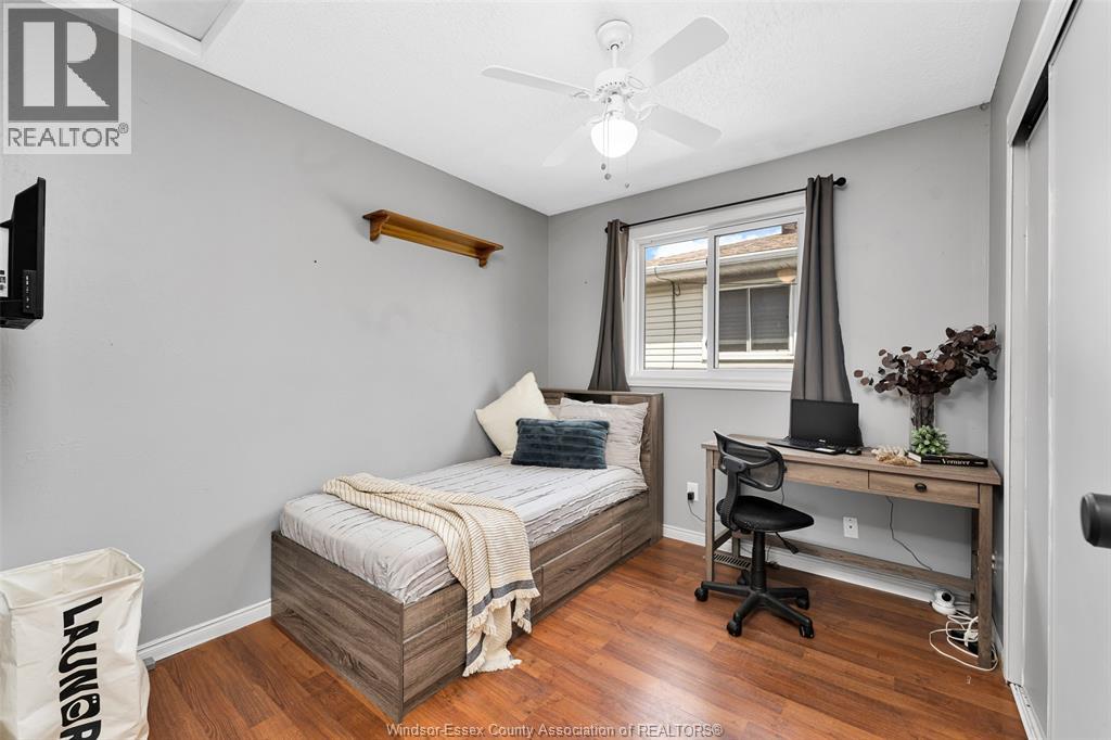 114 GLOUCESTER DRIVE - 20