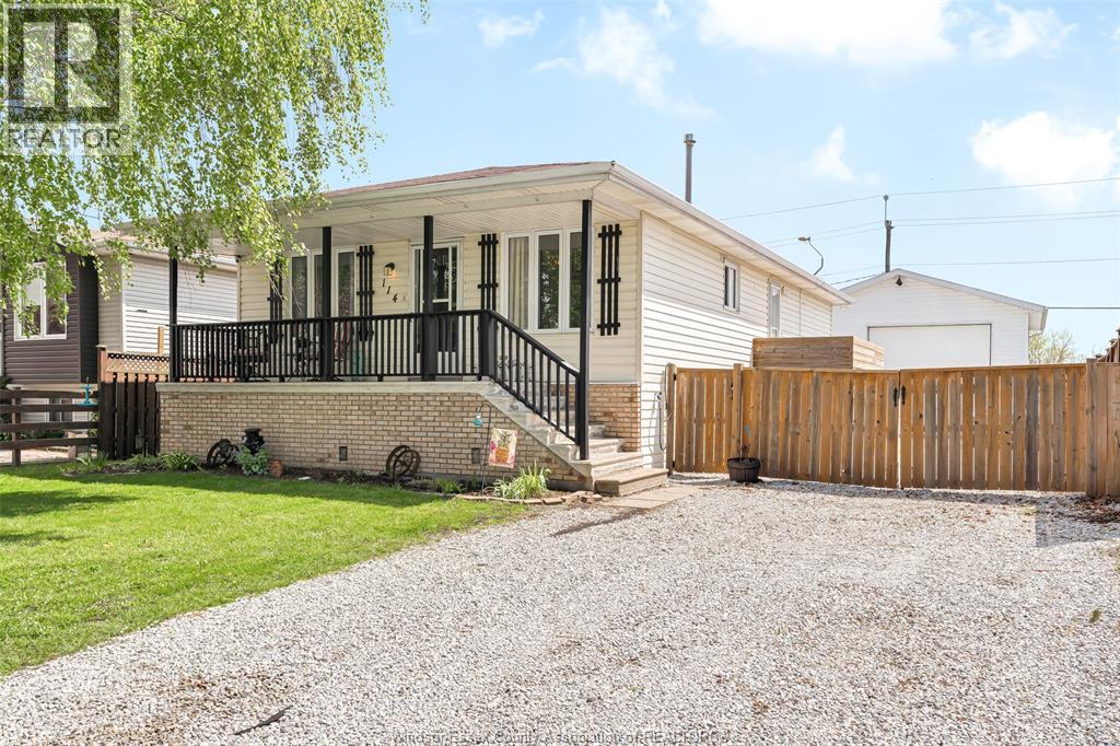 114 GLOUCESTER DRIVE - 3