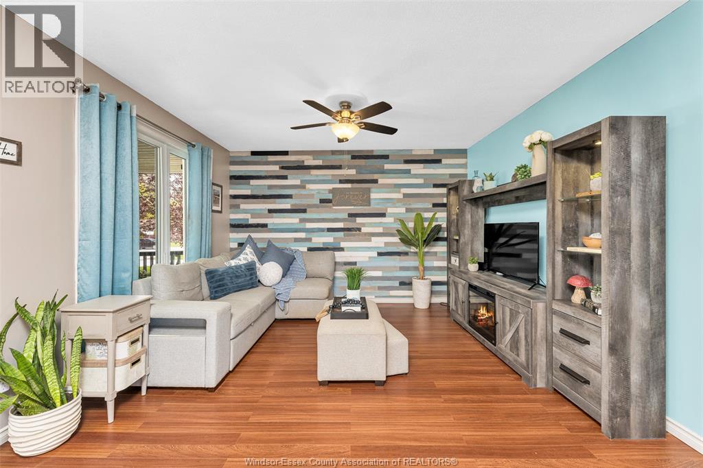 114 GLOUCESTER DRIVE - 9