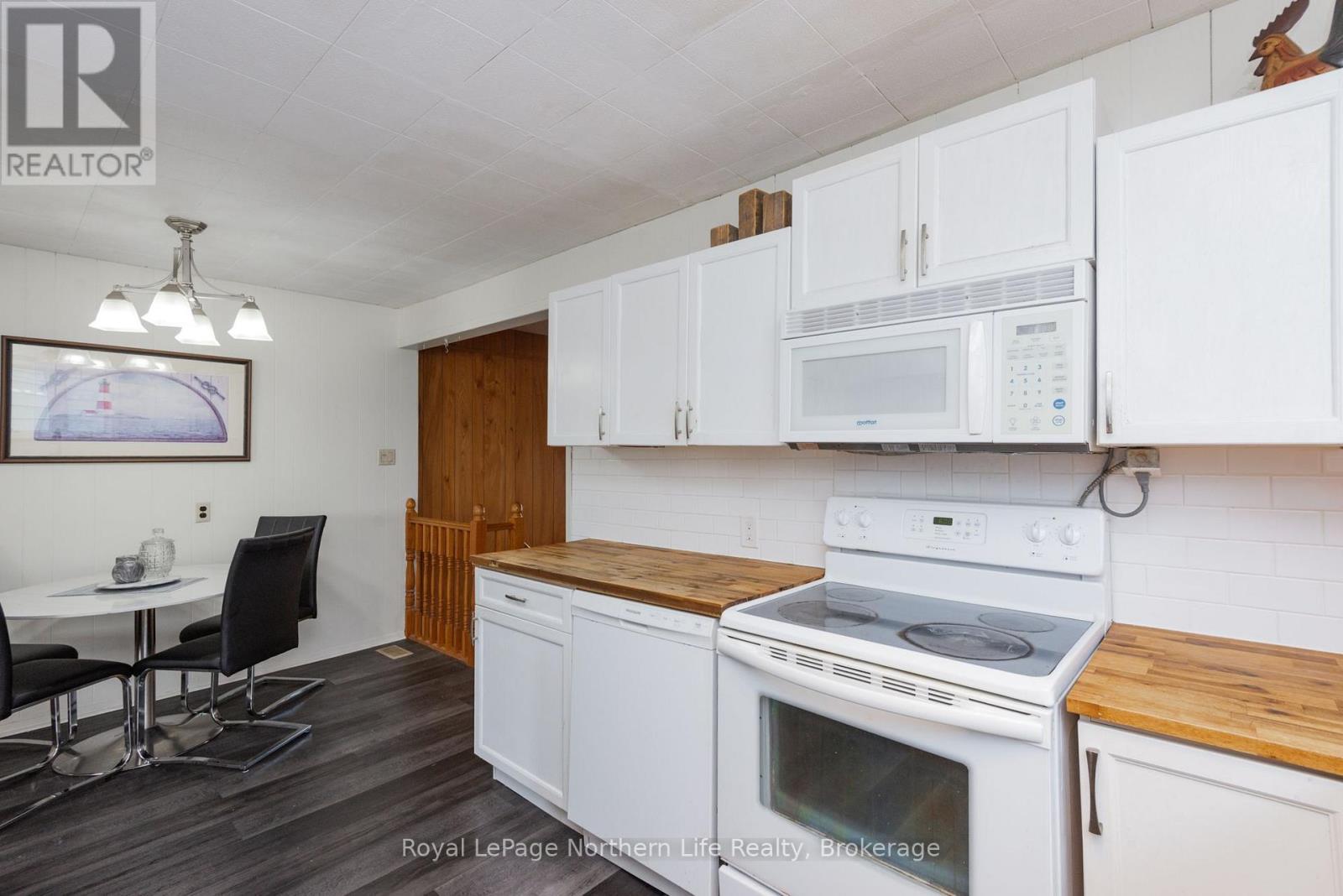 1052 FROST STREET - 12
