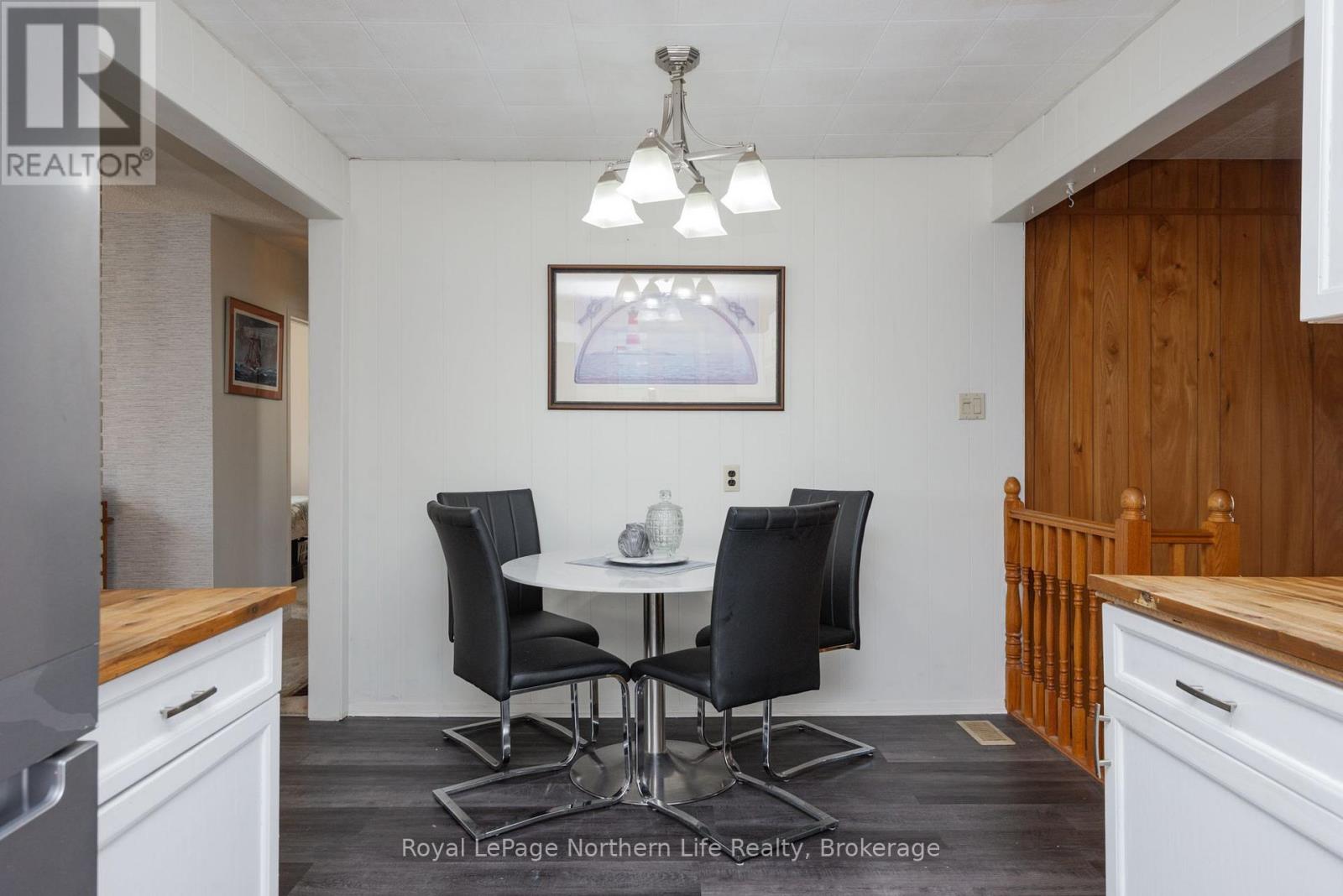 1052 FROST STREET - 13