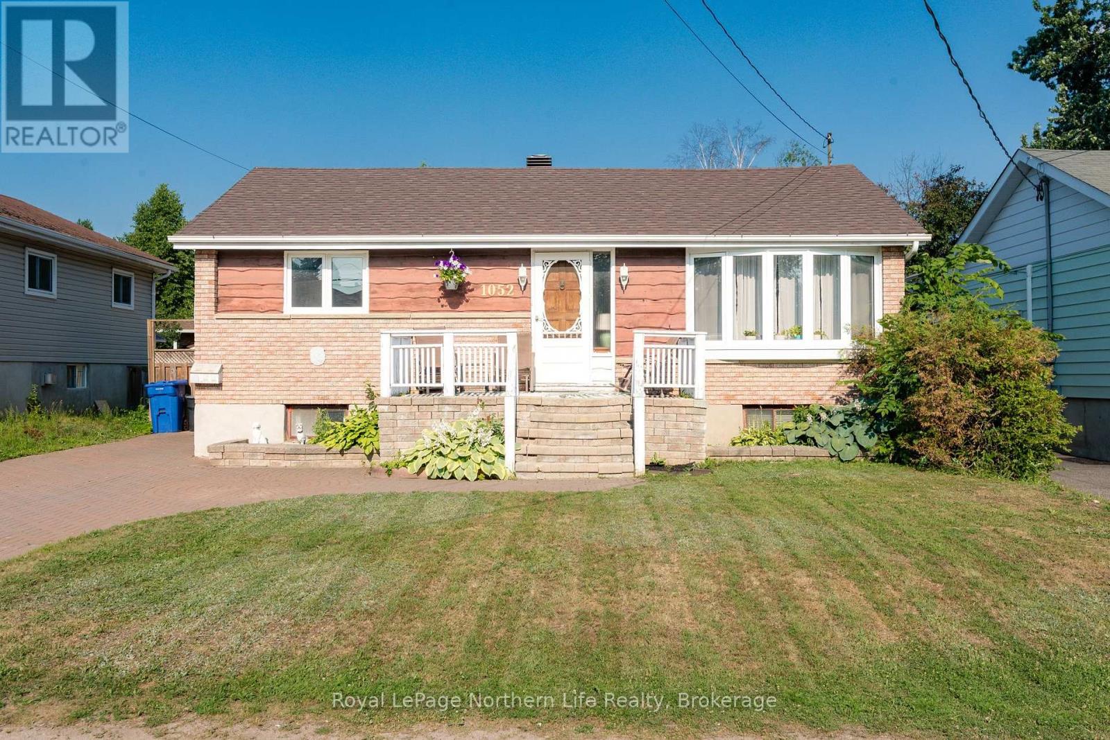 1052 FROST STREET - 2