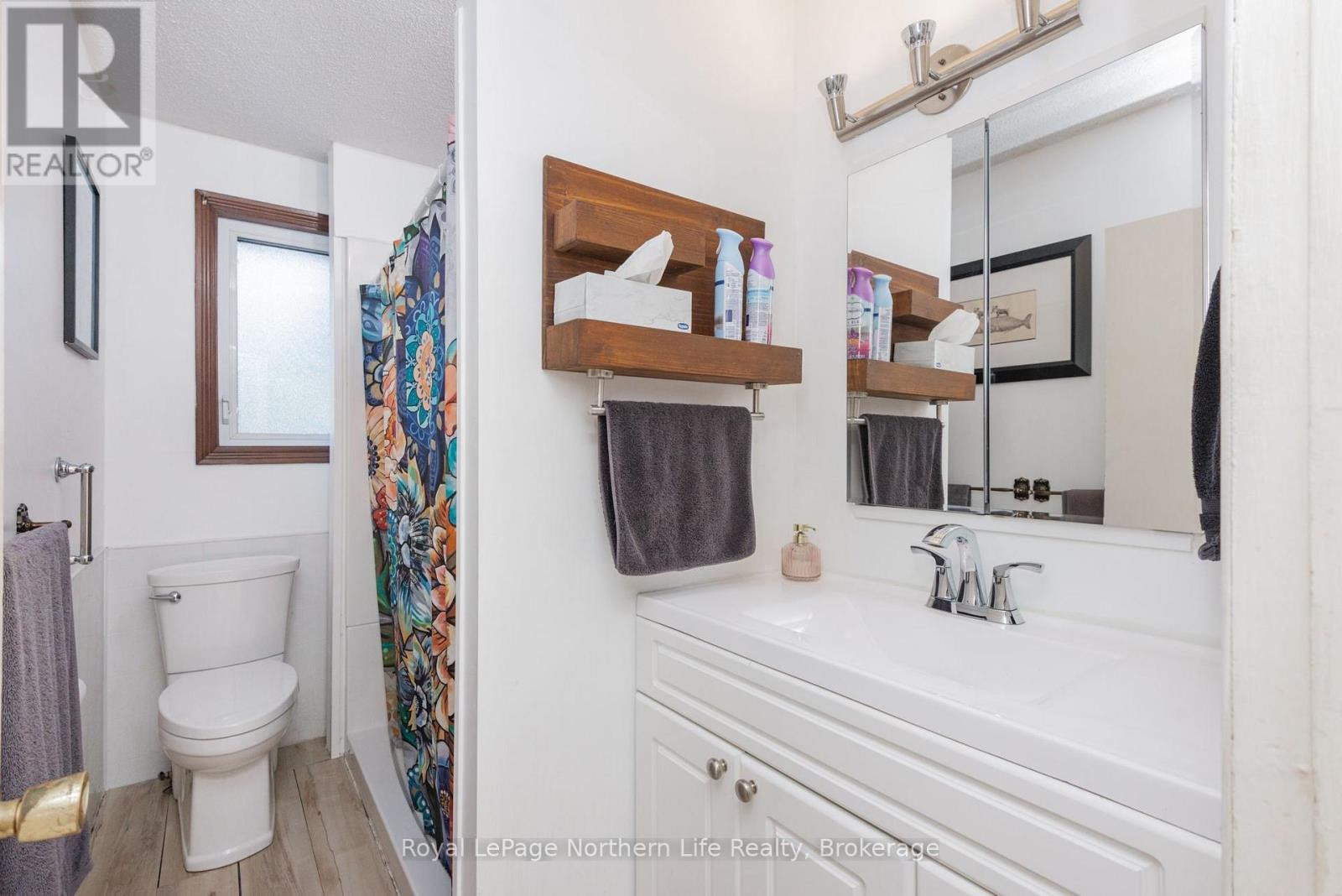 1052 FROST STREET - 20