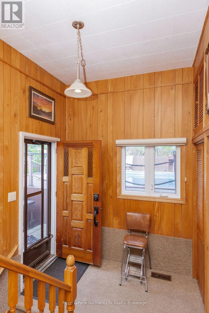 1052 FROST STREET - 22