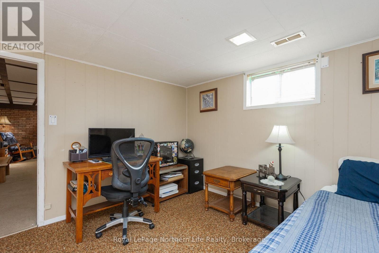 1052 FROST STREET - 26
