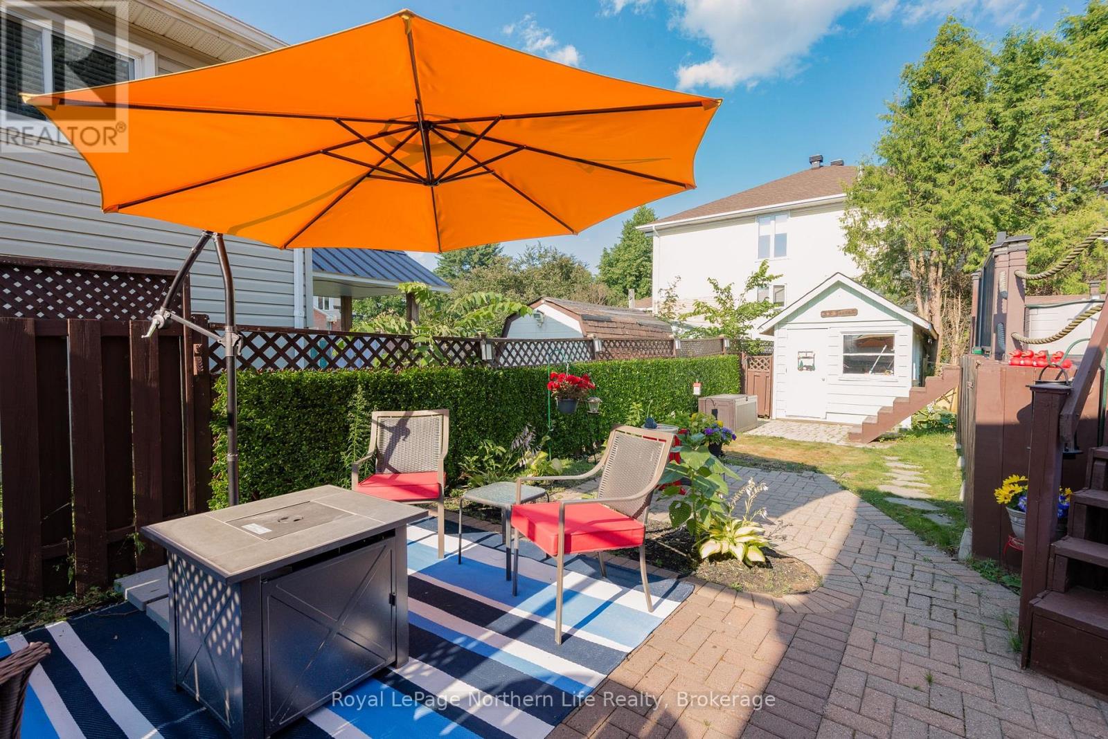 1052 FROST STREET - 34