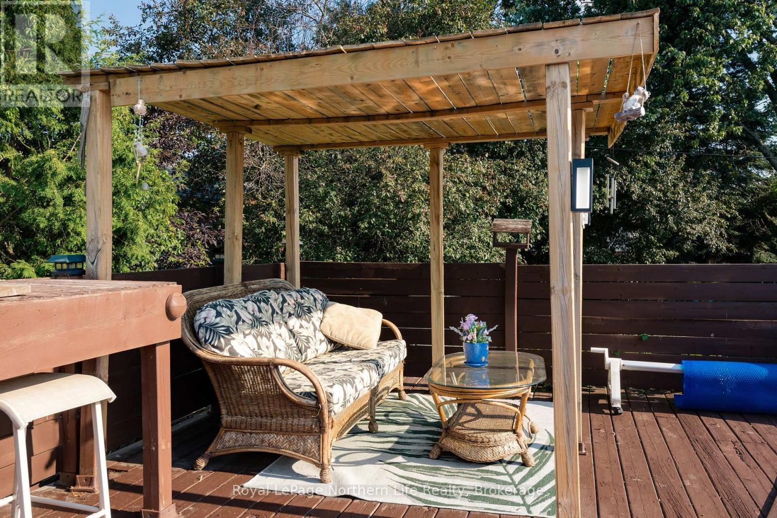 1052 FROST STREET - 39
