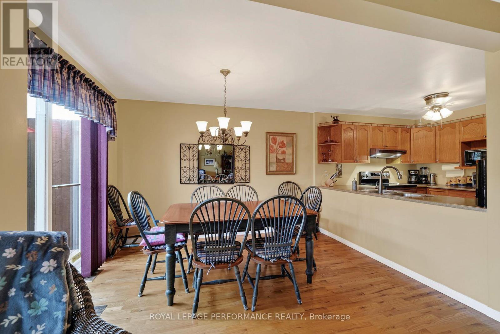 522 JASE STREET - 11