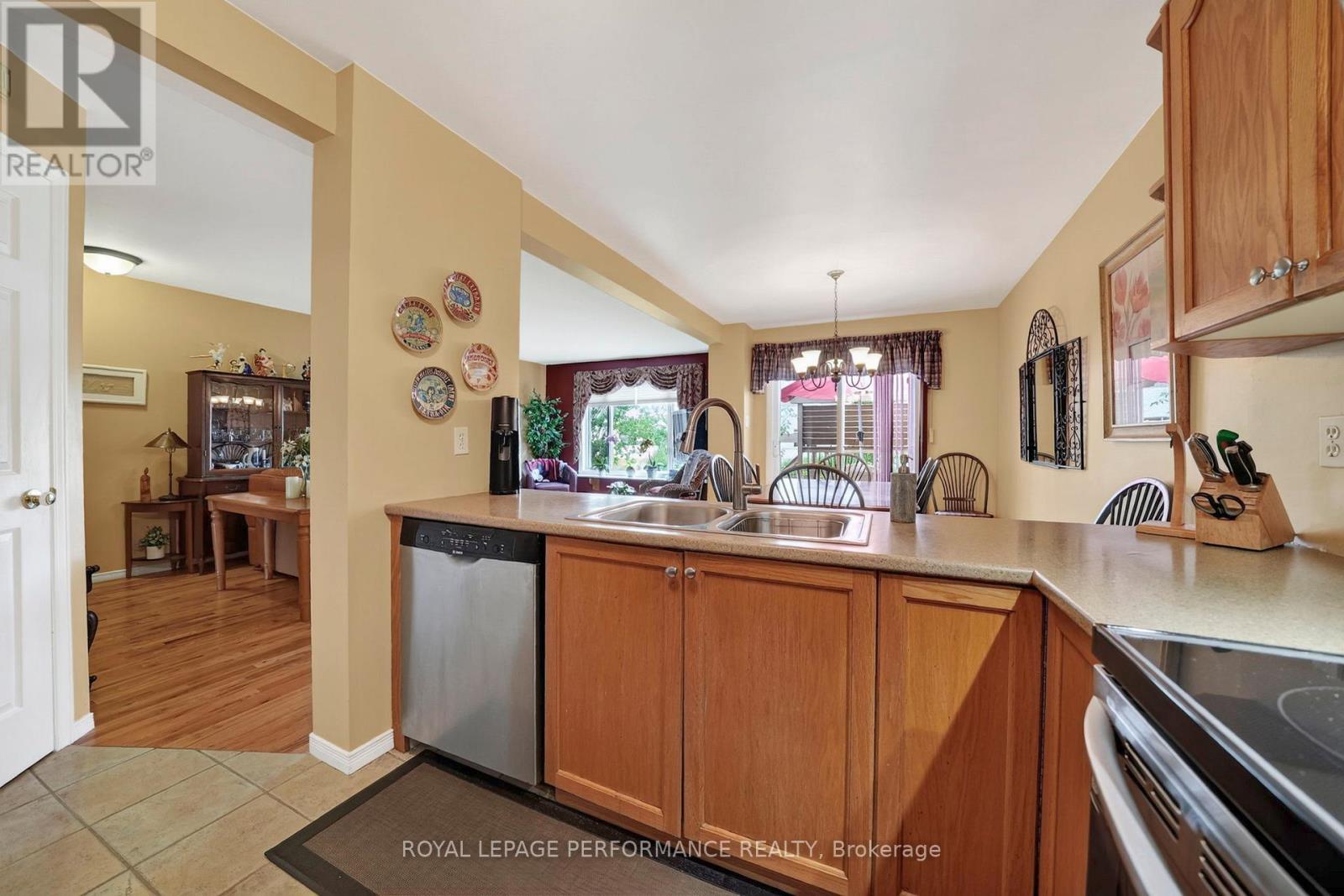 522 JASE STREET - 15