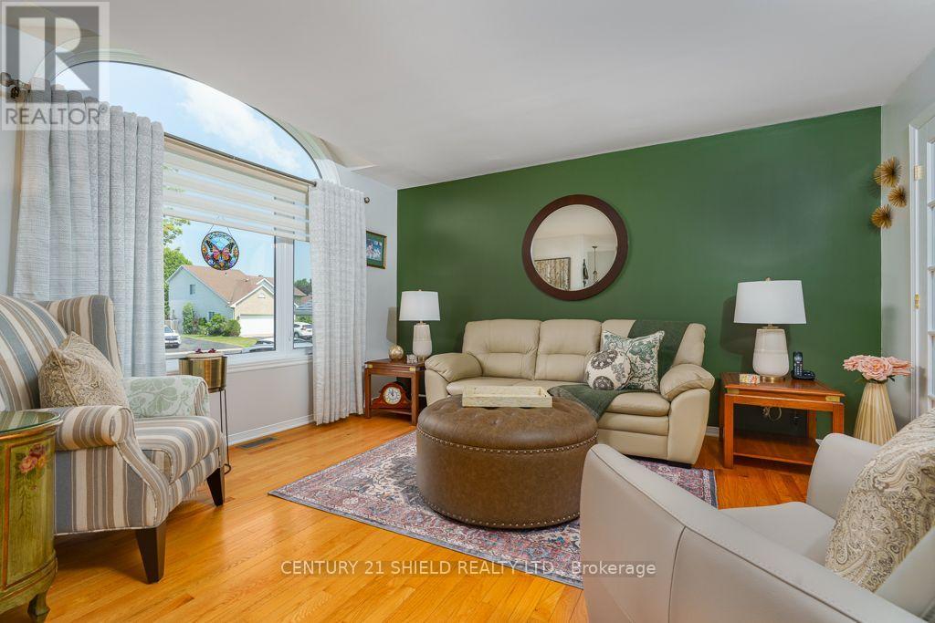 1840 BELVEDERE CRESCENT - 10