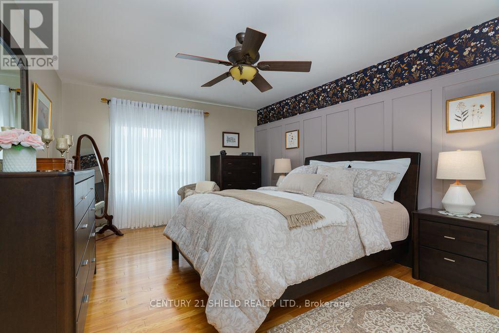 1840 BELVEDERE CRESCENT - 17